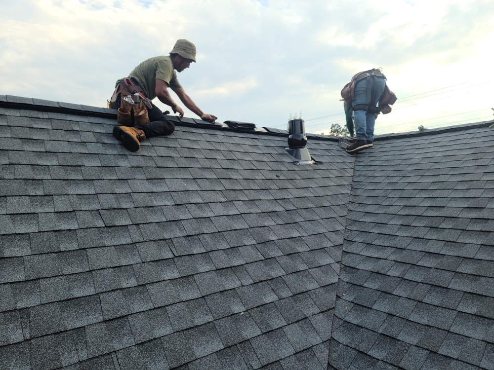 Choosing the Right Roofing Material for Maximum Durability